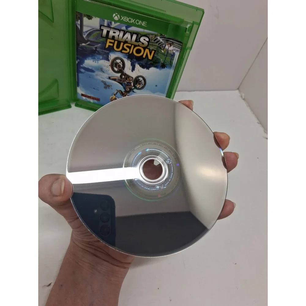 Trials Fusion Xbox One Ubisoft RedLynx Motocross Racing Game Physical Disc CIB